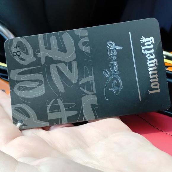 Loungefly Disney Tigger Vampire Crossbody NWT - Picture 10 of 12